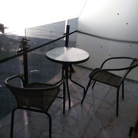 Apartment On The Back Sea Батуми Экстерьер фото