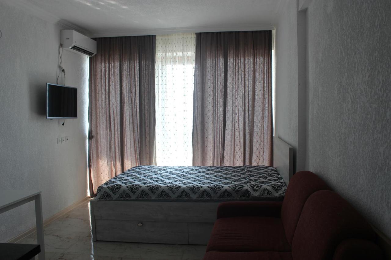 Apartment On The Back Sea Батуми Экстерьер фото